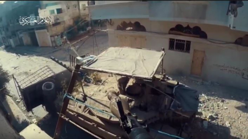 كتائب القسام تستهدف آليات وجنود الاحتلال المتوغلة في حي التفاح والدرج  (فيديو)